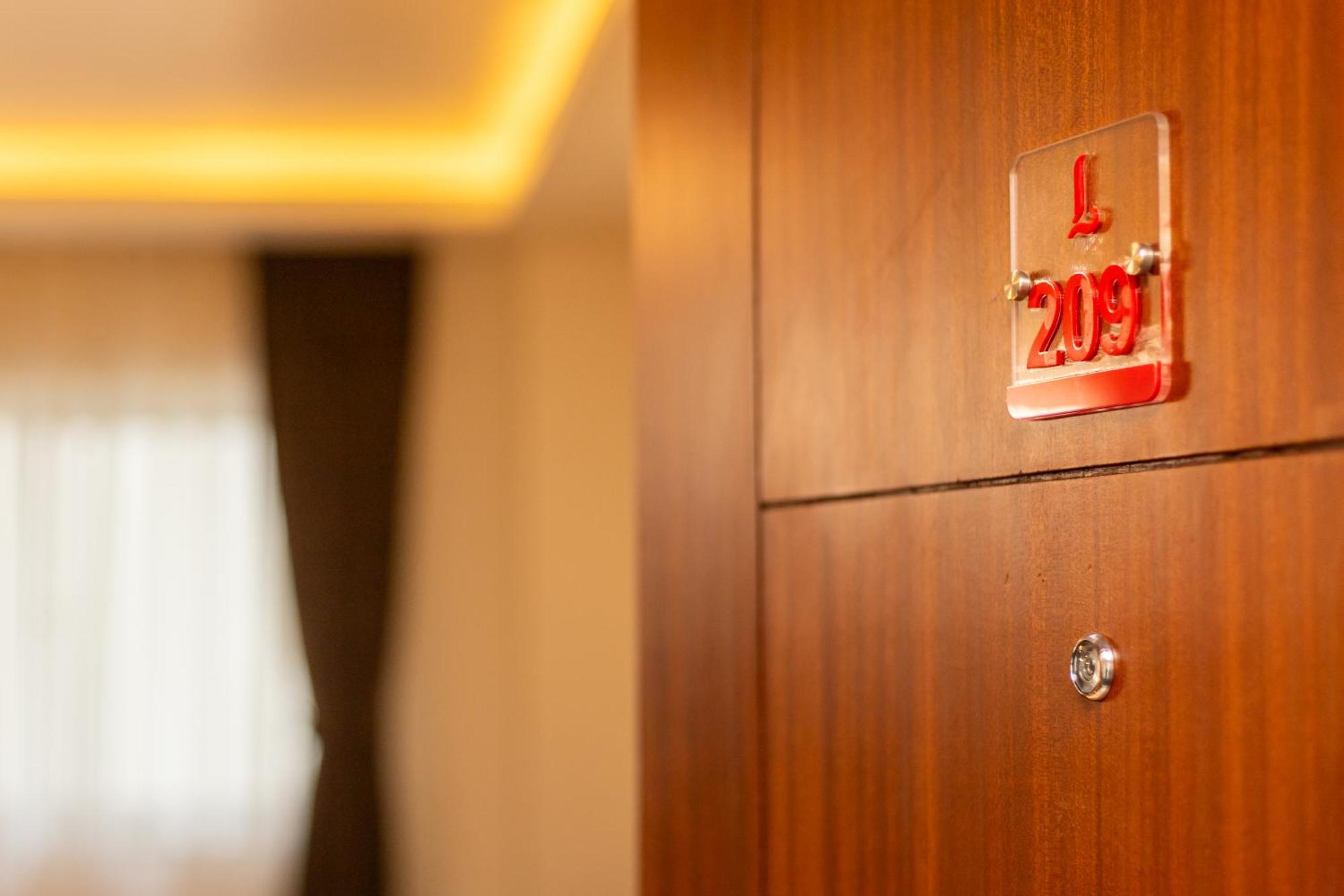 Mandala Norling Lords Prime Kathmandu Hotel ภายนอก รูปภาพ